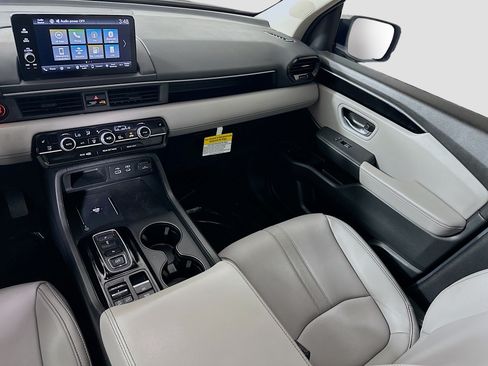 Used 2024 Honda Pilot EX-L image 18