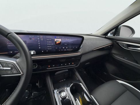 Used 2025 Buick Envision Sport Touring image 16