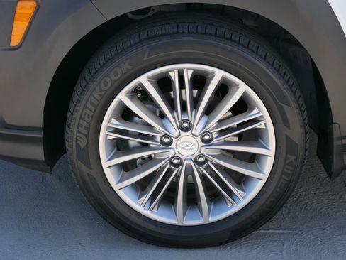 Used 2020 Hyundai Kona SEL w/ Cargo Package image 10