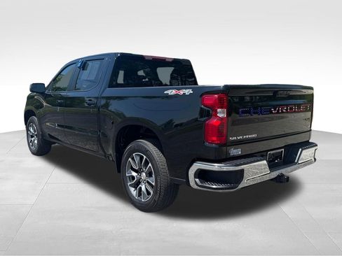 Used 2024 Chevrolet Silverado 1500 LT AWD/4WD image 13