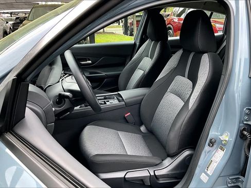 Used 2026 Nissan Sentra SV w/ Floor Mat Package FWD image 9