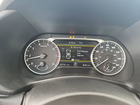 Used 2025 Nissan Sentra SR w/ SR Premium Package FWD image 2