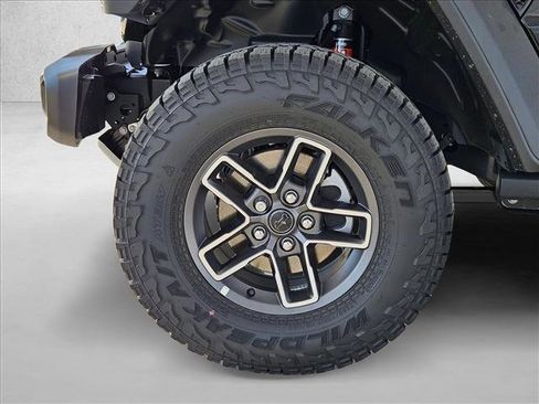 New 2025 Jeep Gladiator Mojave w/ Convenience Group image 10