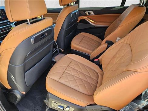 Used 2026 BMW X7 xDrive40i AWD/4WD image 16