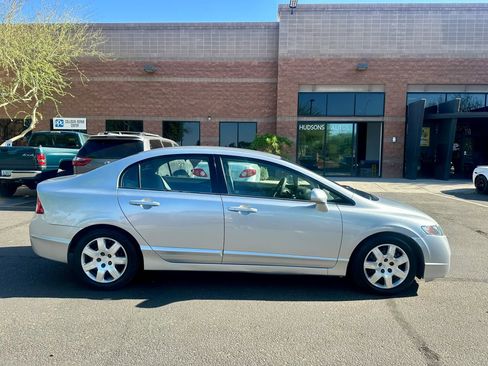 Used 2010 Honda Civic LX image 5