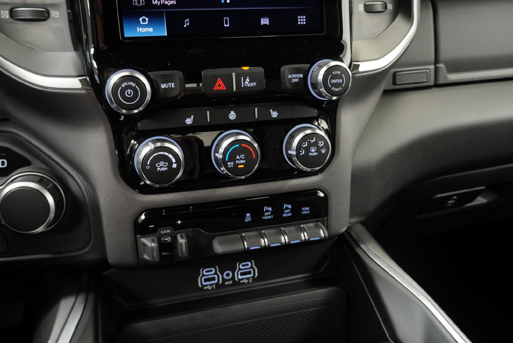 New 2026 RAM 1500 Big Horn AWD/4WD image 23