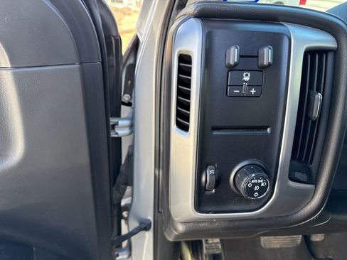 Used 2018 GMC Sierra 1500 SLT w/ Enhanced Driver Alert Package image 12