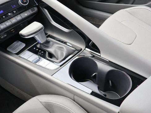New 2026 Hyundai Elantra SEL Sport FWD image 16