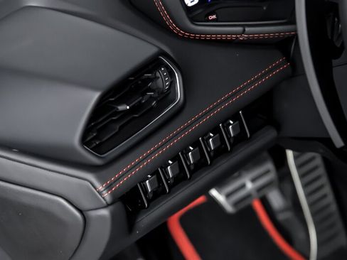Used 2021 Lamborghini Huracan EVO RWD image 28
