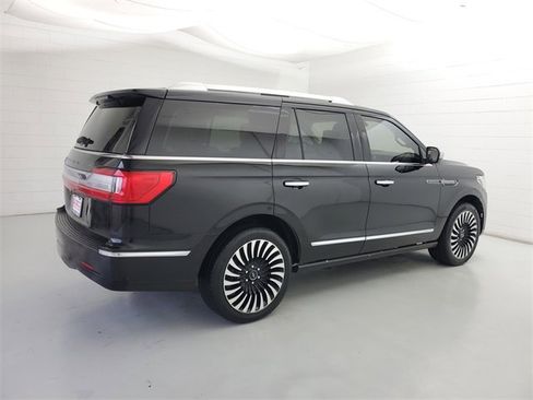Used 2018 Lincoln Navigator Black Label image 5