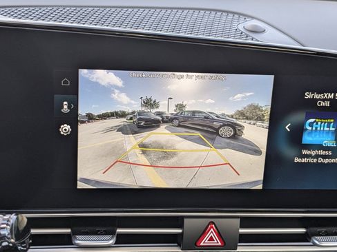 Certified 2025 Hyundai Elantra SEL image 24