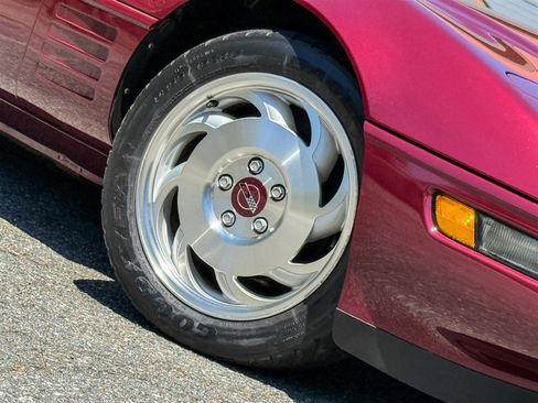 Used 1993 Chevrolet Corvette Convertible RWD image 32