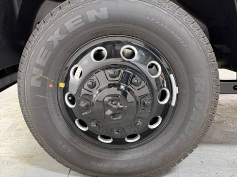 New 2026 RAM 3500 Big Horn AWD/4WD image 12