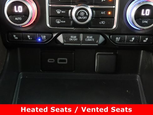 Used 2024 GMC Yukon XL SLT w/ SLT Premium Package image 23