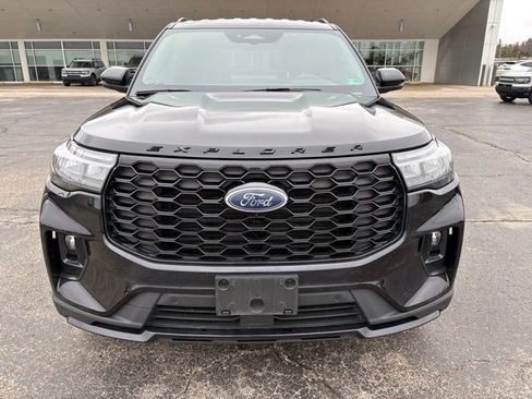 Used 2025 Ford Explorer ST-Line image 8