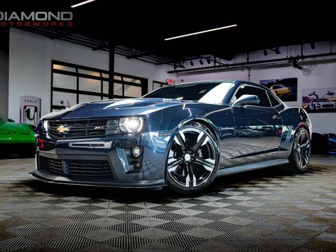 Used 2014 Chevrolet Camaro ZL1 RWD image 27