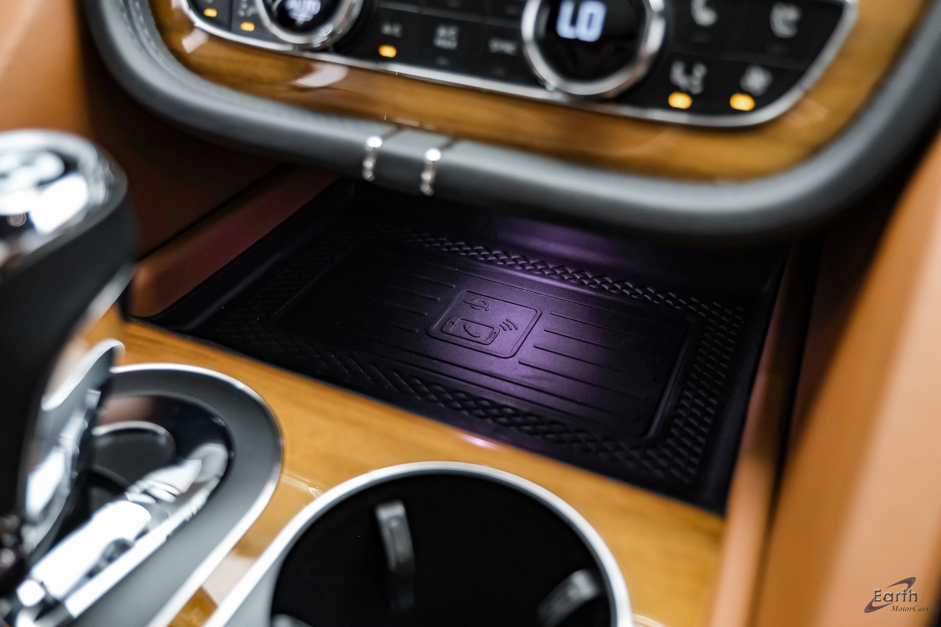 Used 2023 Bentley Bentayga Extended Wheelbase AWD/4WD image 61