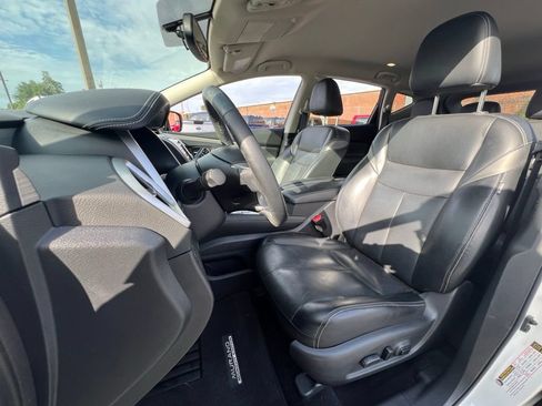 Used 2018 Nissan Murano SL w/ Midnight Edition Package FWD image 16