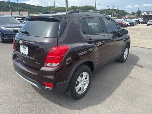Used 2021 Chevrolet Trax LT AWD/4WD image 5