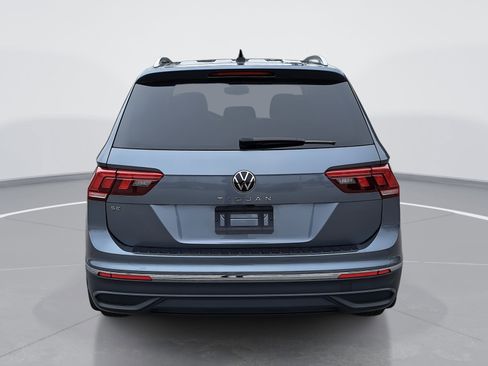 Certified 2023 Volkswagen Tiguan SE w/ Panoramic Sunroof Package image 4