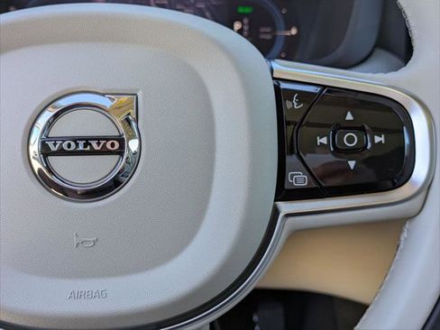 Used 2025 Volvo XC60 T8 Plus w/ Protection Package Premier image 15