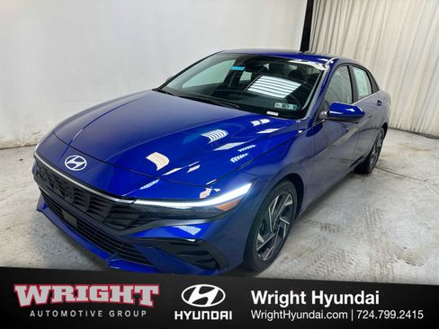 Certified 2025 Hyundai Elantra SEL image 3