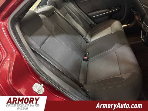 Used 2017 Dodge Charger SXT image 28