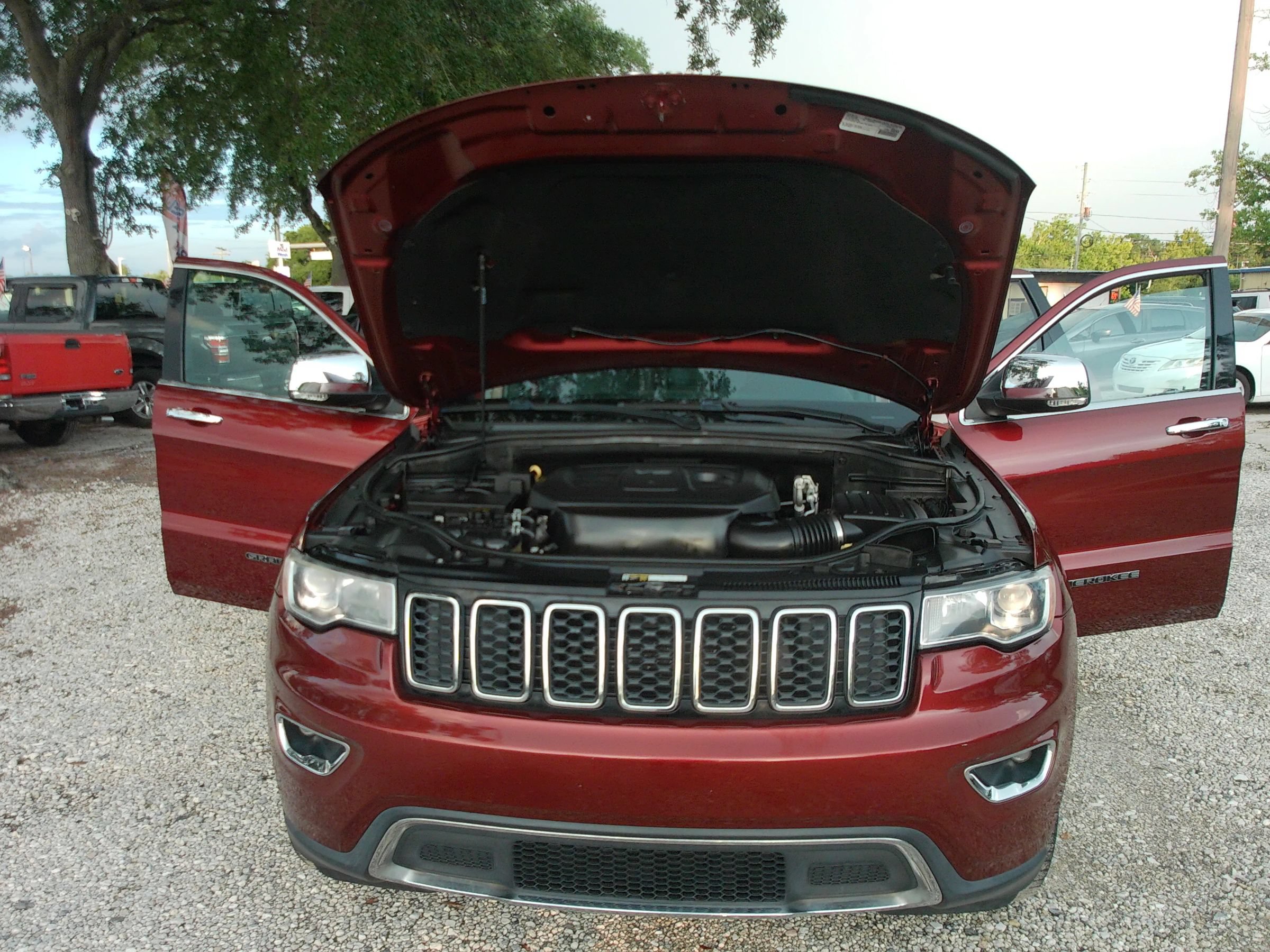 Used 2017 Jeep Grand Cherokee Limited RWD image 40