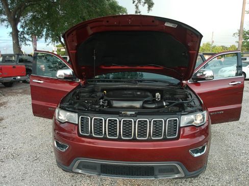 Used 2017 Jeep Grand Cherokee Limited RWD image 40