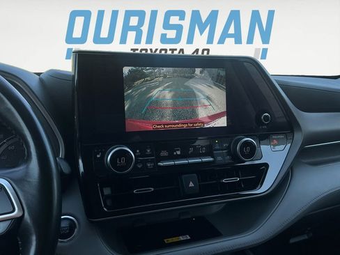 Used 2023 Toyota Highlander XLE image 8