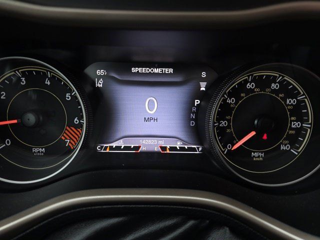 Used 2014 Jeep Cherokee Limited w/ Technology Group AWD/4WD image 19