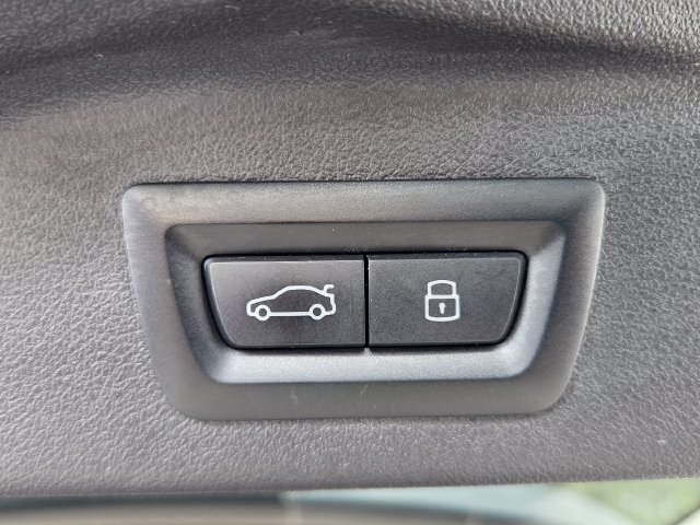 Certified 2024 BMW X7 xDrive40i AWD/4WD image 36