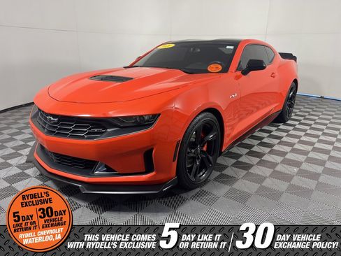 Certified 2021 Chevrolet Camaro LT w/ RS Package image 12