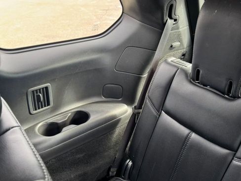 Used 2019 Nissan Pathfinder SL image 30