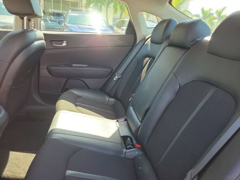 Used 2019 Kia Optima S FWD image 9