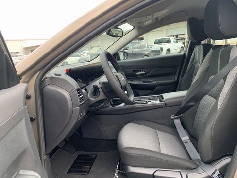 New 2026 Nissan Sentra SV w/ SV Convenience Package image 18