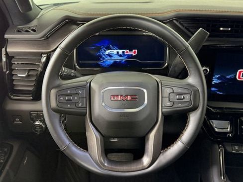 Used 2024 GMC Sierra 2500 AT4 w/ AT4 Premium Plus Package AWD/4WD image 9