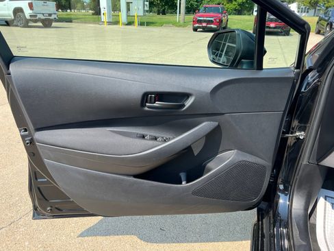 Used 2024 Toyota Corolla LE FWD image 12