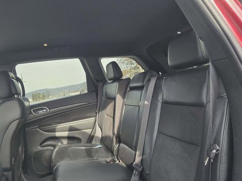 Used 2022 Jeep Grand Cherokee Laredo X image 11