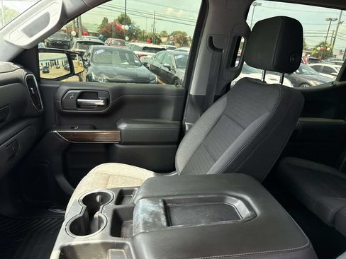 Used 2019 Chevrolet Silverado 1500 LT w/ Texas Edition RWD image 15