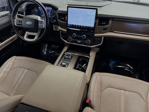 Used 2022 Ford Expedition Max Limited image 10