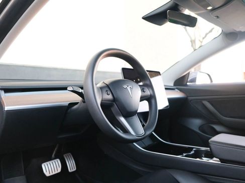 Used 2020 Tesla Model 3 Performance image 19