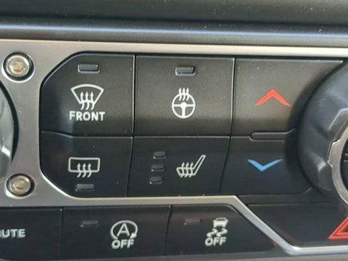 Used 2020 Jeep Wrangler Unlimited Rubicon w/ Cold Weather Group image 21