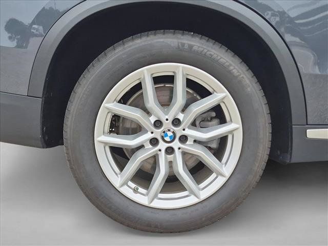 Used 2020 BMW X5 xDrive40i w/ Convenience Package AWD/4WD image 11