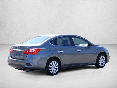 Used 2017 Nissan Sentra SV FWD image 5
