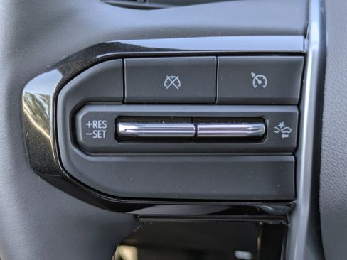 New 2025 Chevrolet Colorado W/T w/ WT Convenience Package II image 14