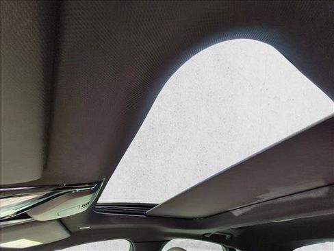 Used 2023 BMW i4 eDrive40 RWD image 8