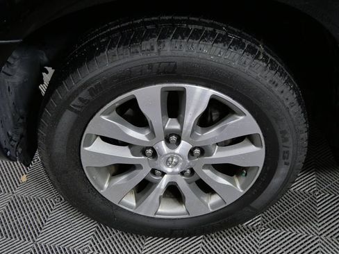 Used 2016 Toyota Sequoia Limited w/ Safety & Convenience Package AWD/4WD image 10