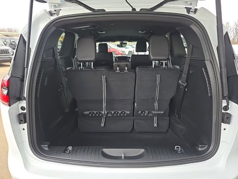 New 2026 Chrysler Pacifica Select image 99