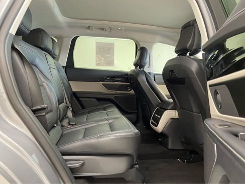 Used 2024 Lincoln Nautilus Reserve w/ Equipment Group 202A image 18